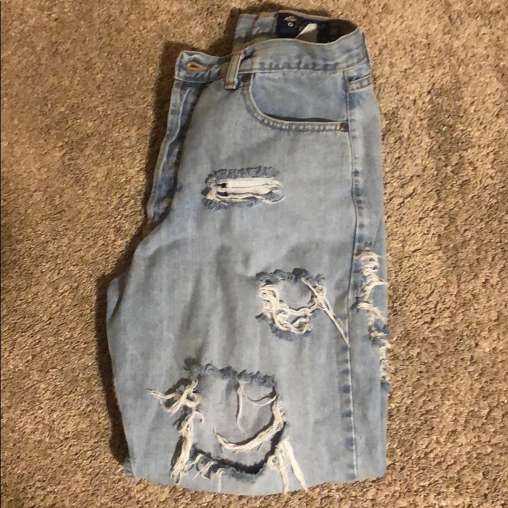 High waisted ripped blue mom jeans